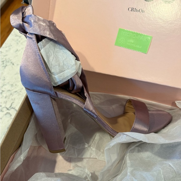 NIB 🏷️ Elegant Charlotte Russe Lavender Heeled Sandals - Picture 3 of 3